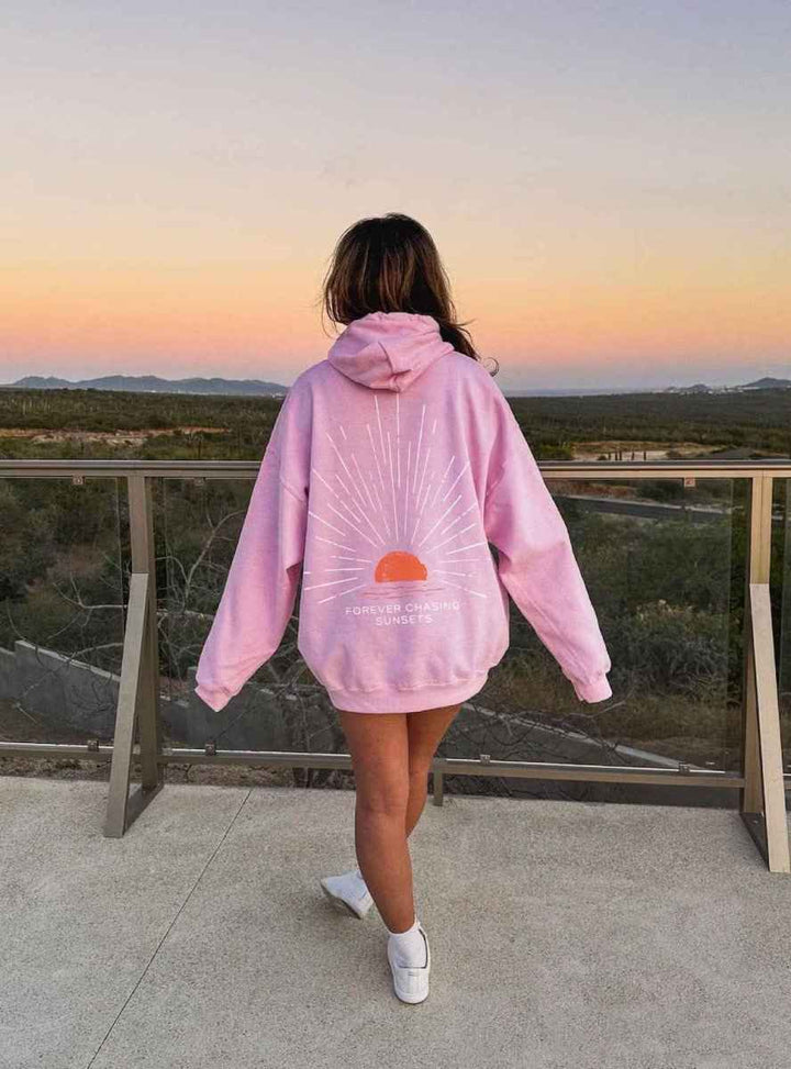 Wyrazista Bluza Damska z Kapturem o Luźnym Kroju Oversize