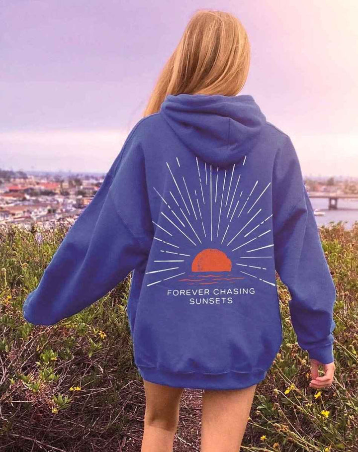 Wyrazista Bluza Damska z Kapturem o Luźnym Kroju Oversize