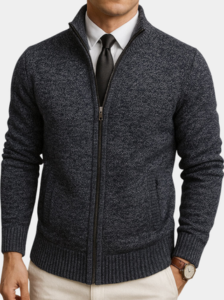 Elegancki sweter męski z zamkiem i wysoką stójką na co dzień