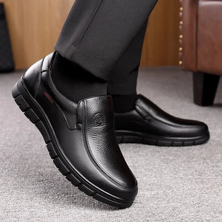 Stylowe eleganckie buty męskie wsuwane o smukłym fasonie