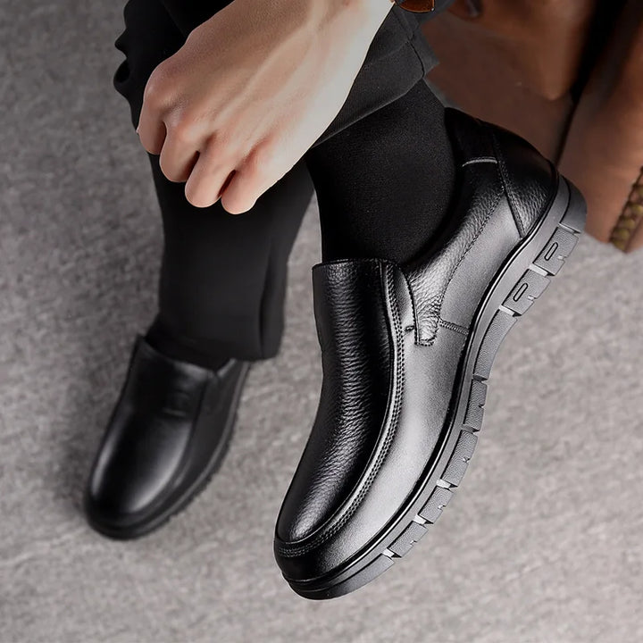Stylowe eleganckie buty męskie wsuwane o smukłym fasonie