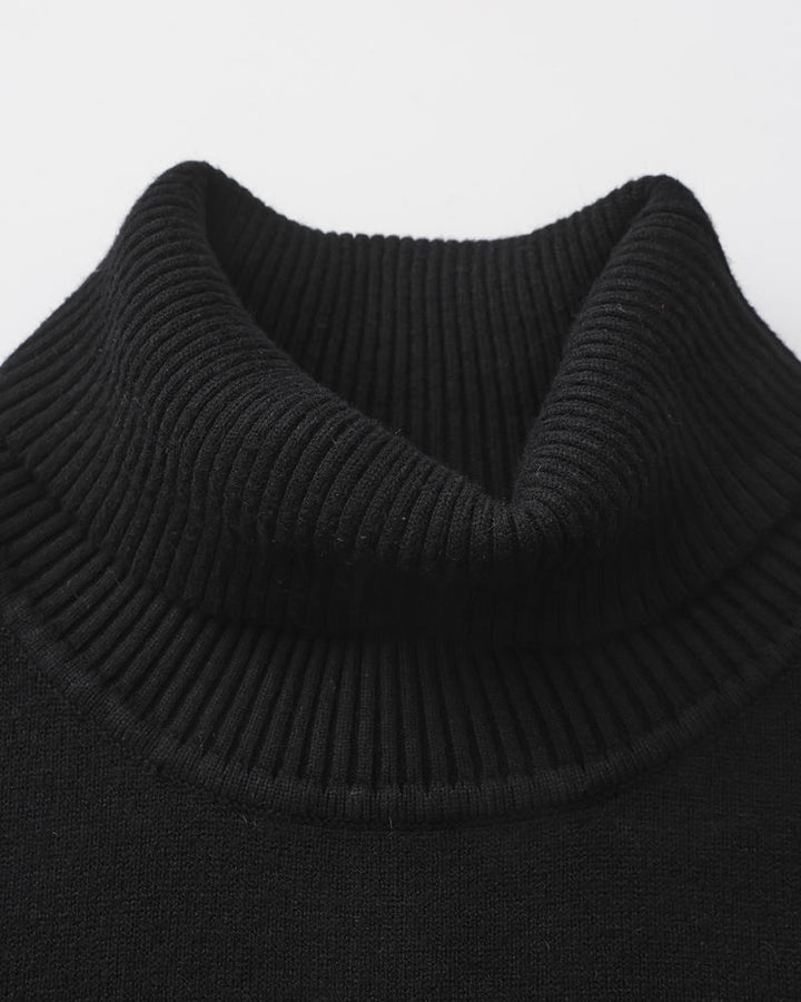 Stylowy sweter męski z golfem o smukłej linii i wysokim kołnierzu