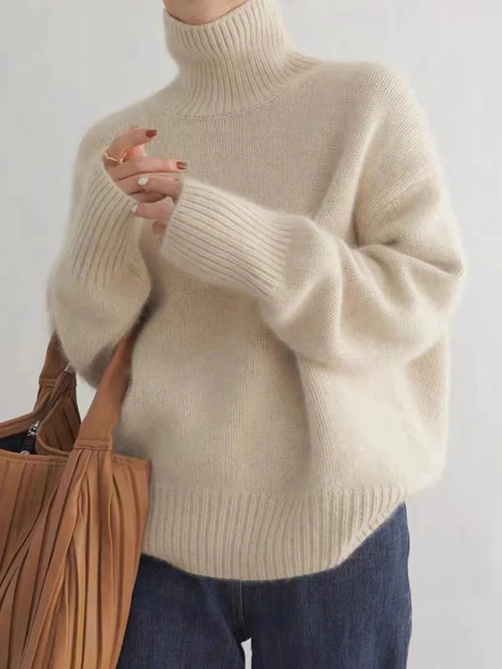 Efektowny Sweter Damski z Golfem i Luźną Formą
